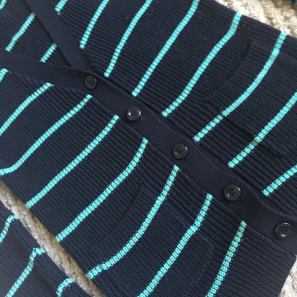 Cardigan - Picture 2 of 5